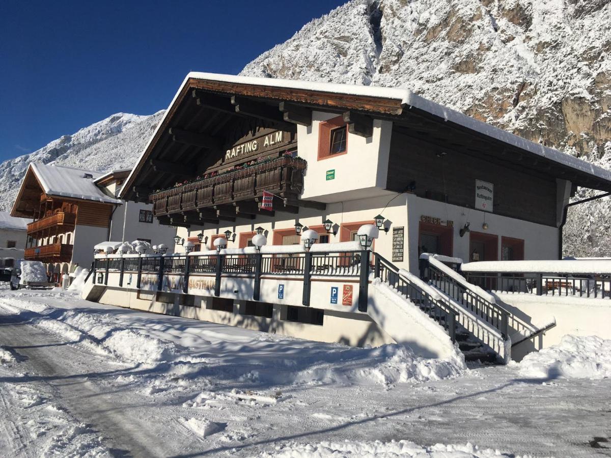 Inn-Side Adventure Cabins Haiming Dış mekan fotoğraf