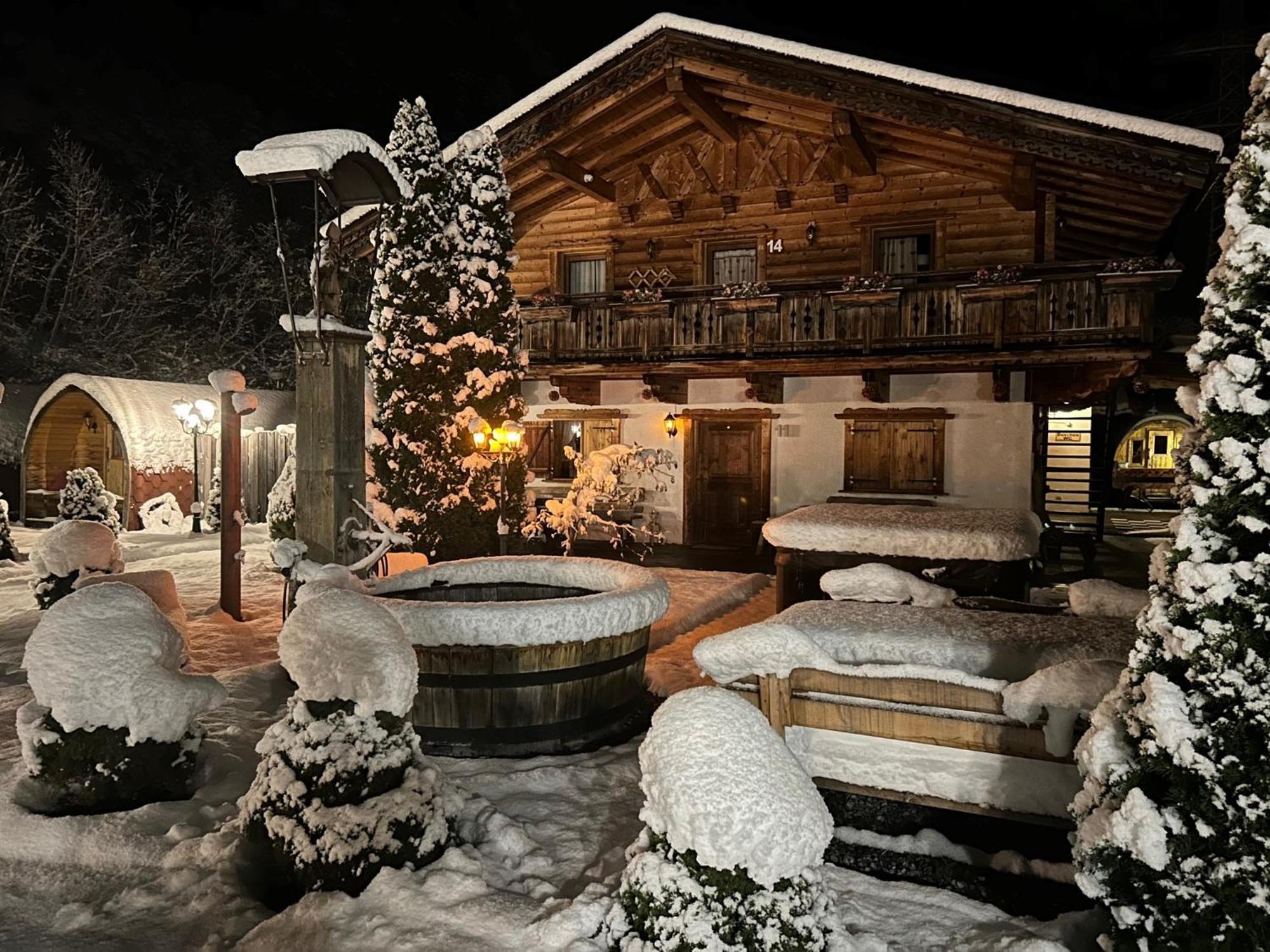Inn-Side Adventure Cabins Haiming Dış mekan fotoğraf