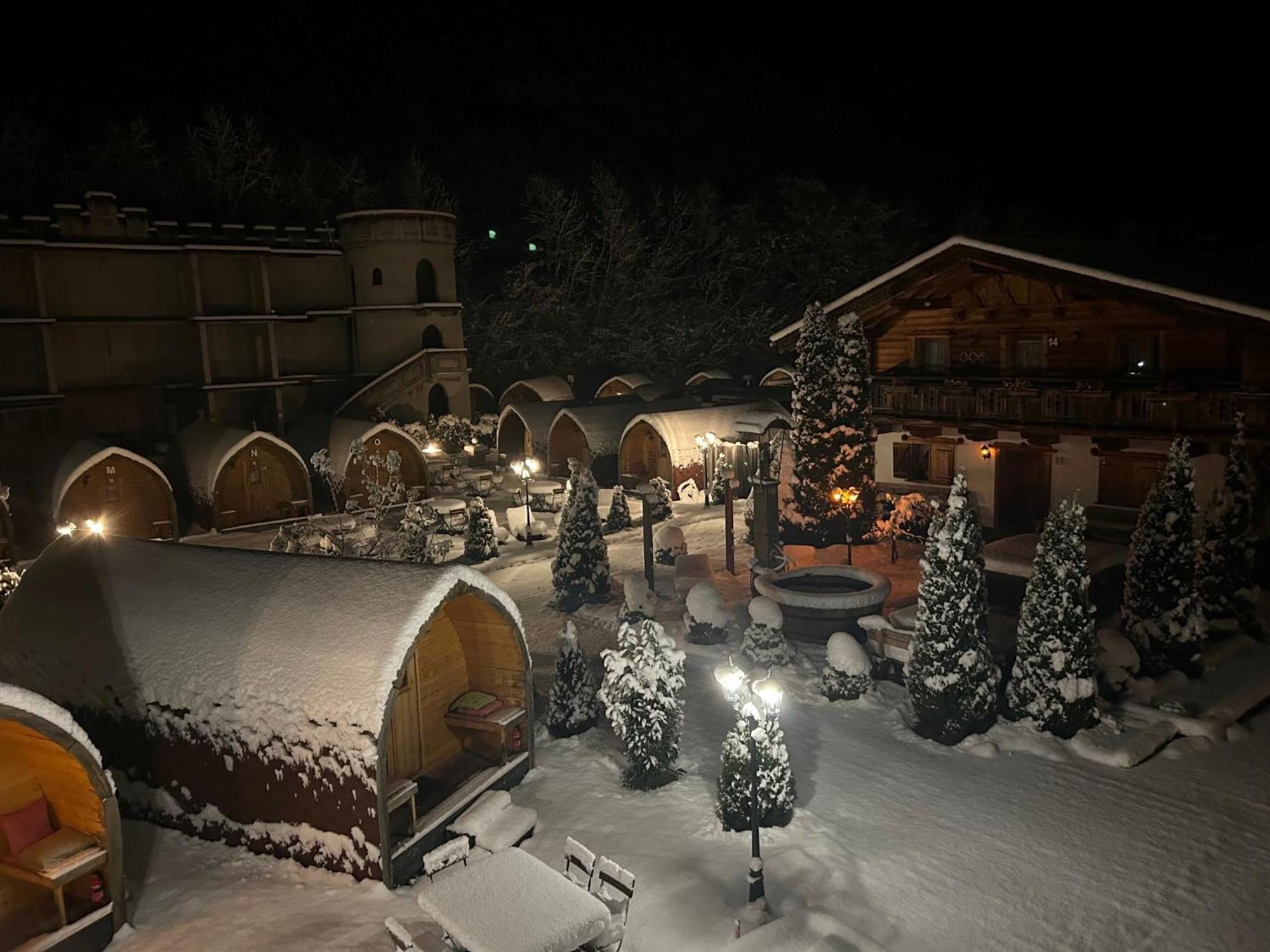 Inn-Side Adventure Cabins Haiming Dış mekan fotoğraf