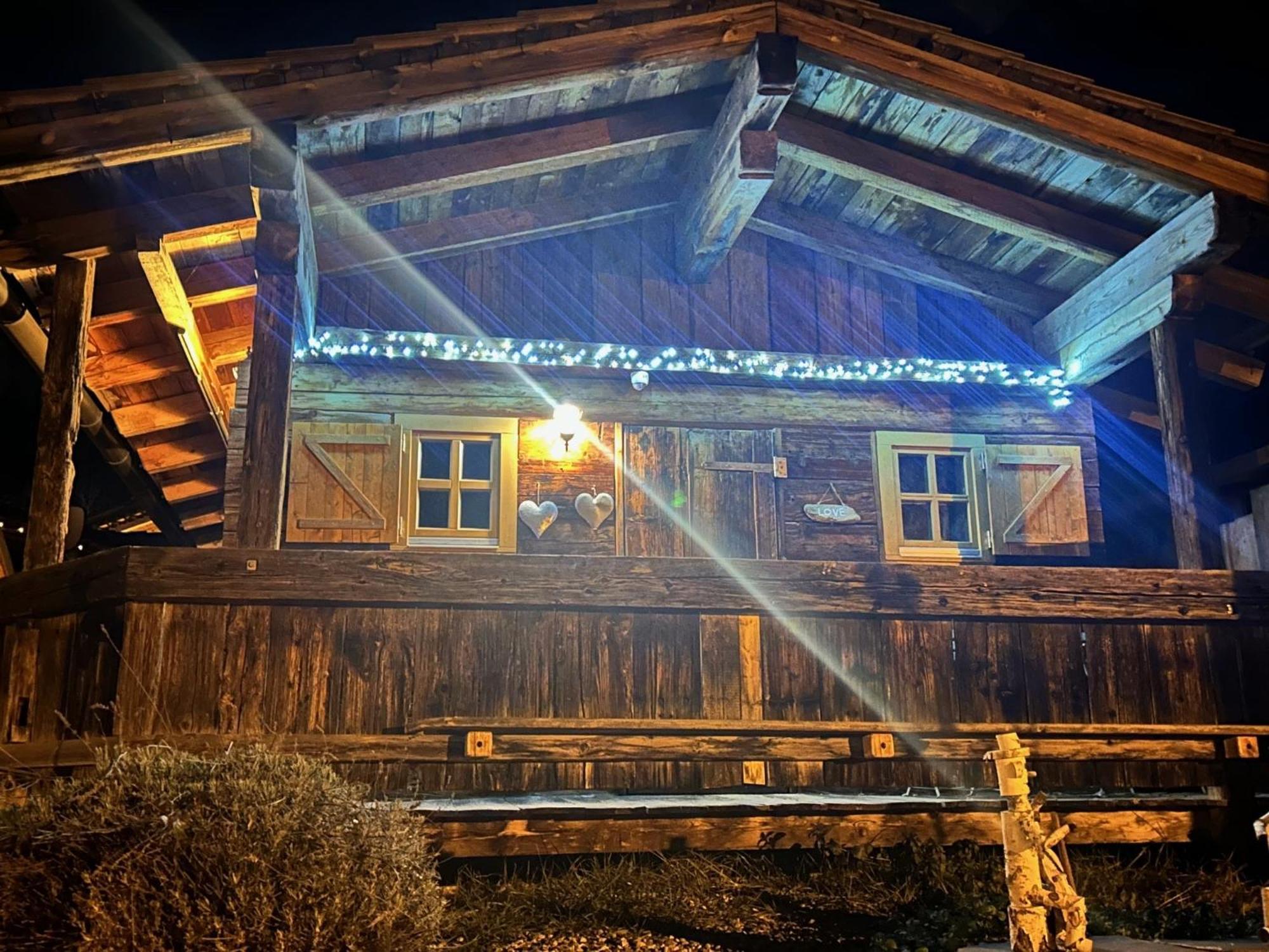 Inn-Side Adventure Cabins Haiming Dış mekan fotoğraf