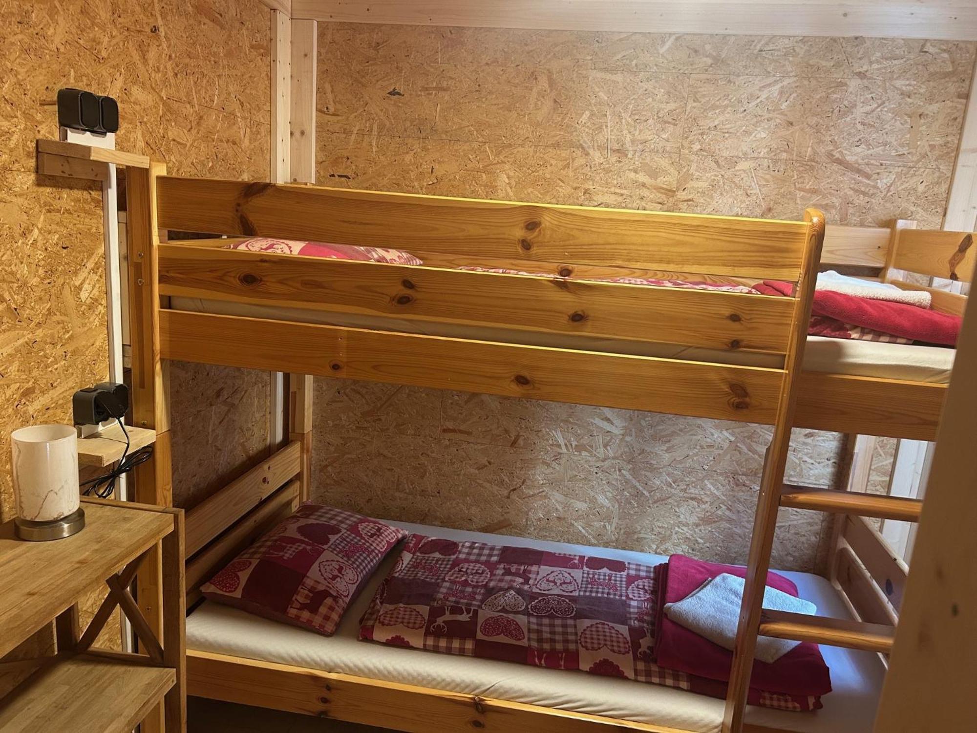 Inn-Side Adventure Cabins Haiming Dış mekan fotoğraf