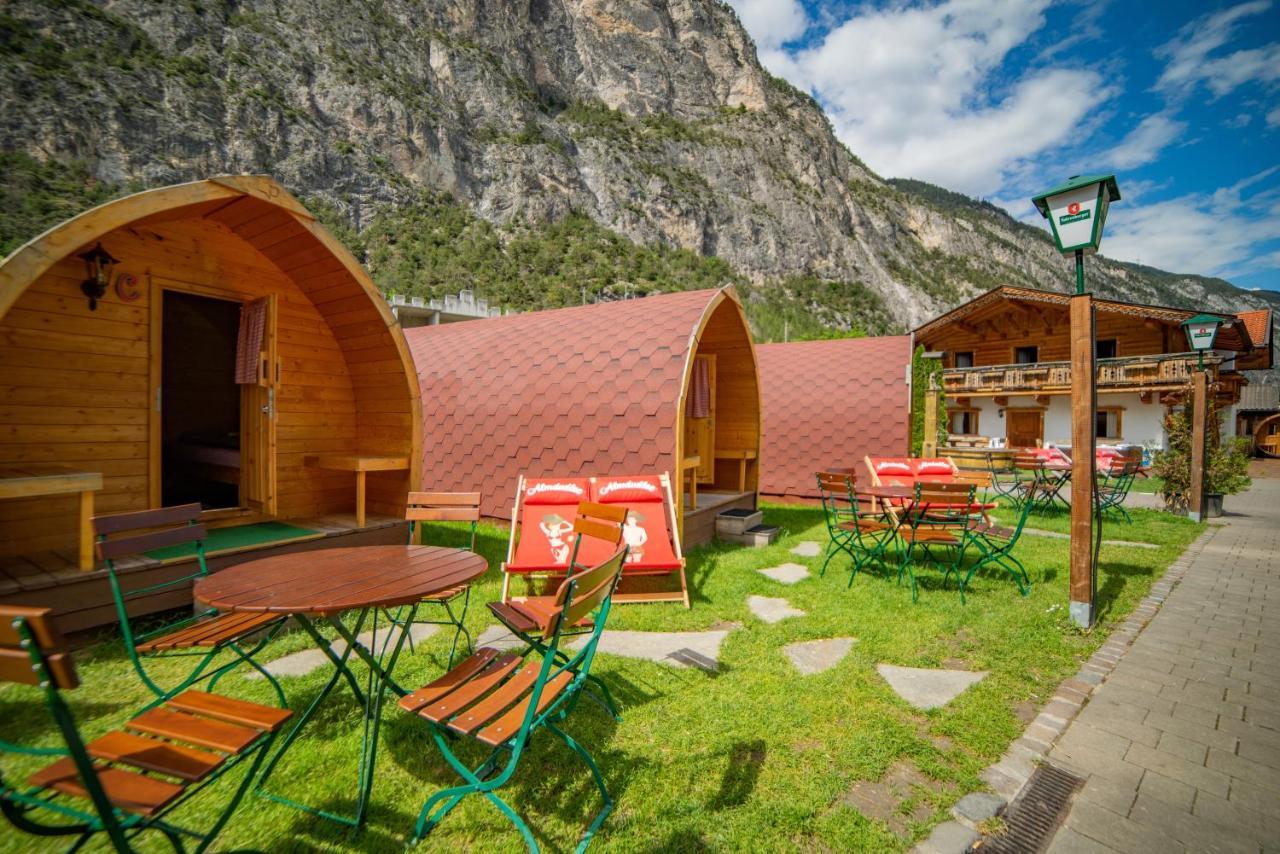 Inn-Side Adventure Cabins Haiming Dış mekan fotoğraf